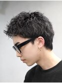 渋谷メンズスパイキーショートパーマ短髪アップバング刈り上げ
