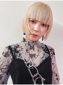 ブロンド×コンパクトボブ