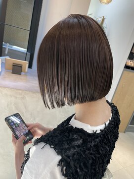 ミィ 表参道(mee.) 似合わせカット ボブヘア 縮毛矯正 ミニボブ 切りっぱなしボブ