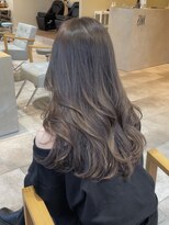 ザックジングウ 表参道(ZACC JINGU)&nbsp;グレーベージュ/レイヤーロング/髪質改善/くびレイヤー