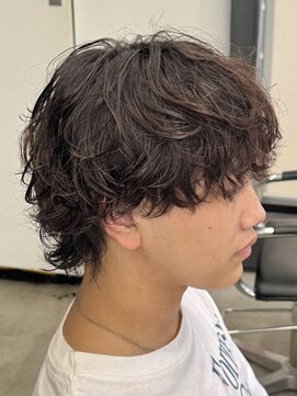 レタッチ バイ フィフス 天神大名(RETOUCH by fifth) 天神大名メンズパーマシャドウパーマシースルーマッシュウルフ