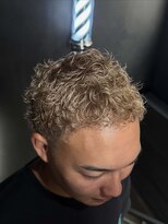 バーバークラン(Barber clan)&nbsp;Blond Curly Short