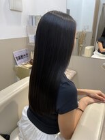 シュヴーブリヤン(cheveux brillants)&nbsp;〈美髪縮毛矯正で作る再現性100%艶髪〉黒髪ストレートロングヘア