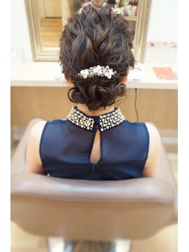 シュガー 仙台宮城野区(&Sugar) ゆるふわシニヨン