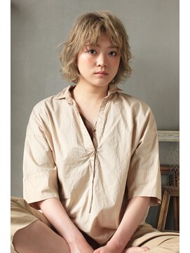 アコット(Acotto.) ベージュ Wカラー ハイトーン ショート