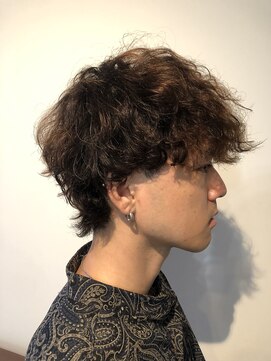 シアン(CYAN) 【メンズウルフマッシュ/マッシュウルフパーマ】中野　れお