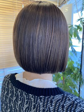 フラバー(flover) ☆flover☆【ぱつっとミニボブ×透明感カラー】kanna