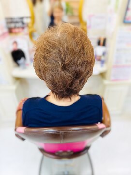 美容室 ティンカーベル ショートヘア