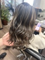 ヴィフ 大船(VIF)&nbsp;ハイライトカラー/グレージュカラー/レイヤーカット/大船駅大船