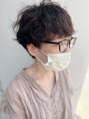 30代40代50代大人可愛いひし形丸み絶壁解消ショート