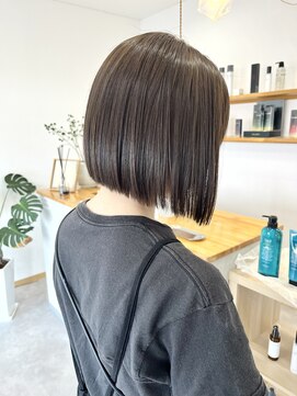 リエート(lieto) ミニボブ×シアーオリーブ