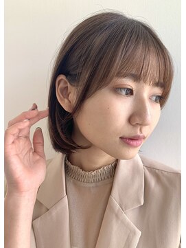 イヴォークトーキョーオーサカ(EVOKE TOKYO osaka) 耳掛け抜け感ボブ