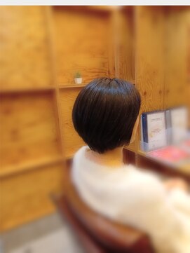 アドラーブル 長岡新保店(adorable) 20代30代40代★大人可愛いひし形ベージュ暖色系カラー透明感小顔