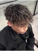 ツイストスパイラルパーマメッシュマッシュ前下がり束感