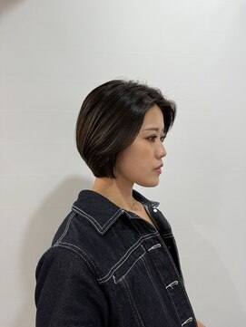 ウタシロイロ(uta shiroiro) ショートボブ
