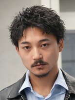 バイフィフス 原宿/表参道(by fifth)&nbsp;緩め波巻きスパイラルパーマシャドウパーマメンズセンターパート