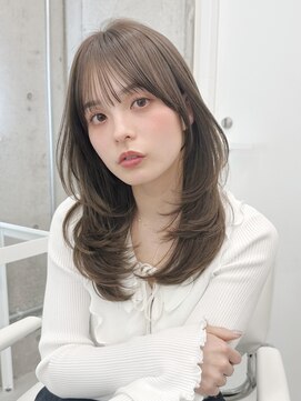 フォンズ(FONS) グレージュ　オリーブグレージュ　レイヤーカット　学割