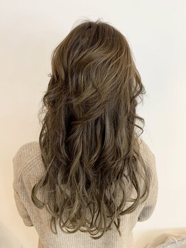 カラーワールド カンナヘアーメゾン(color world canna hair maison) ローアッシュカラーシールエクステスタイル20代30代40代