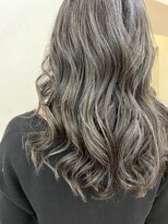 ネックス 表参道本店(nex)&nbsp;【nex 表参道】白髪ぼかしハイライト ホワイティーアッシュ 齋藤