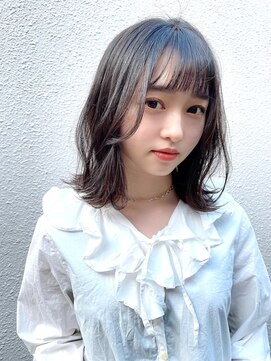 アトリエサニーデイ(atelier SUNNY DAY) ミディアムレイヤーカット/前髪ストレート/前髪カット/顔まわり