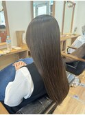 ツヤ髪ロング　【Pilina 上大岡】