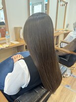 ピリナ(Pilina) ツヤ髪ロング 【Pilina 上大岡】