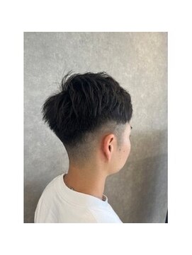 アーサス バイ ヘッドライト 長岡店(ursus by HEADLIGHT) フェードカット