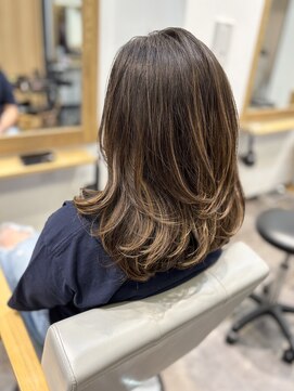 ゼン ネオ(Zen Neo) レイヤースタイル　ミディアム