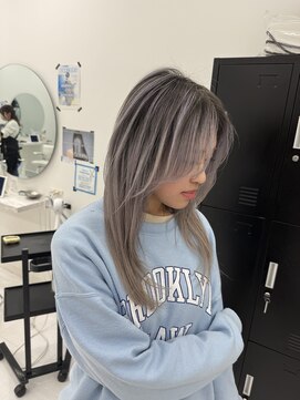 シャドールーツ/レイヤーカット/ブリーチ/グレージュ/ブリーチ