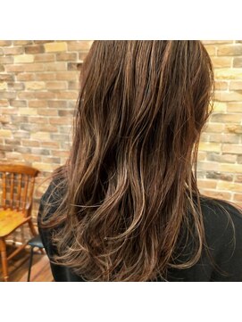 シンクヘアー(think hair by tori) ベージュ系エアリーハイライト【水野　遼】