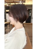 大人美シルエットの丸みショートボブ