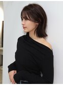 ミディアムボブ　顔まわりレイヤー
