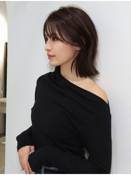 ファムエリア(FEMME AREA) ミディアムボブ　顔まわりレイヤー