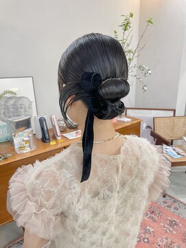 ヘアー アイス カンナ(HAIR ICI Canna) お呼ばれヘア/結婚式アレンジ/ベロアリボン/シニヨン【ノグチ】