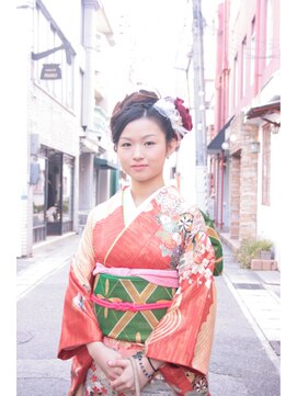 アンプレヴーアジュテ(Impre'vu ajoute) 成人式、卒業式、謝恩会のご予約承ります