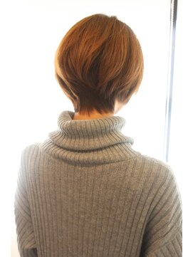 レウナ 外苑前(Reuna) 30代40代50代大人可愛いショートボブ 後頭部に丸み