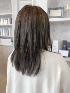 キャアリー(Caary) 福山市美容室Caary人気 立体感ローライト・グレージュカラー