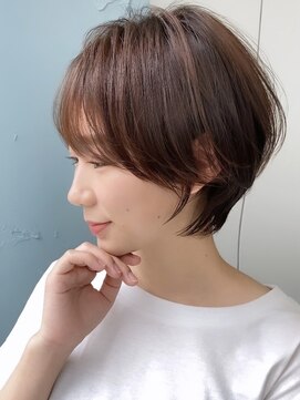 ビュー フクオカ(VIEW FUKUOKA) 美髪にオトナかわいいホワイトグレージュネビージュショートボブ