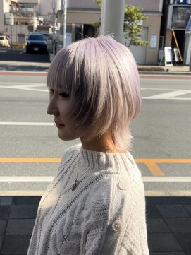 ラビス クローバー(Lovis clover) レディースでもできるホワイトウルフカット♪あゆむ