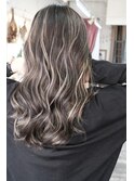 ハイライトショートヘアレイヤーカットダブルカラー