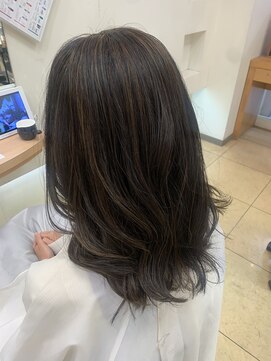 ブルースカイ 二俣川ドンキホーテ店(Blue-Sky) ブリーチを使わないコントラストハイライト