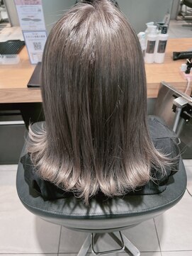 リー 京橋(Lee) 今里☆人気のオリーブグレージュ☆