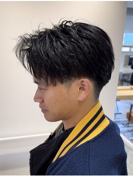 ビビット 大宮店(Vivid) 刈り上げセンターパート