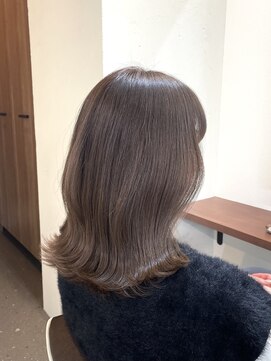 ポピイズ(POPPIES) 外ハネミディアム　ラベンダーベージュ