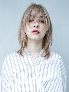 ギークス(GEEKS) 【GEEKS渋谷】ハイトーン/アッシュベージュ/ハッシュカット/小顔