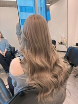 バズ サッポロ バイ フィーネ(BuzZ sapporo by Fi-Ne)&nbsp;【BUZZ札幌】ダブルカラー/レイヤーカット/ブリーチ/グレージュ