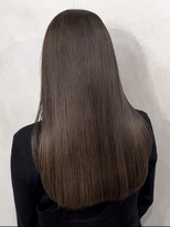 イル(iLu.) ヘーゼルブラウンココアブラウンチャコールグレー