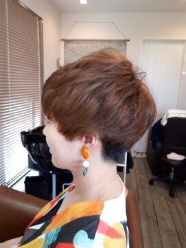 ヘアプラスアイズブルーム(hair+eyes bloom) マッシュ