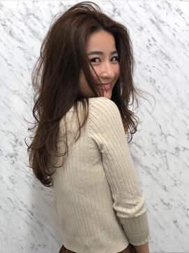 アリュウル 表参道(ALLURE) ラテベージュハイライト センターパートこなれカール Allure千葉