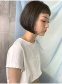カジュアルにアクセントを☆オン眉ボブ